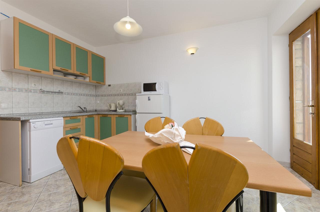 Apartman And Lea *