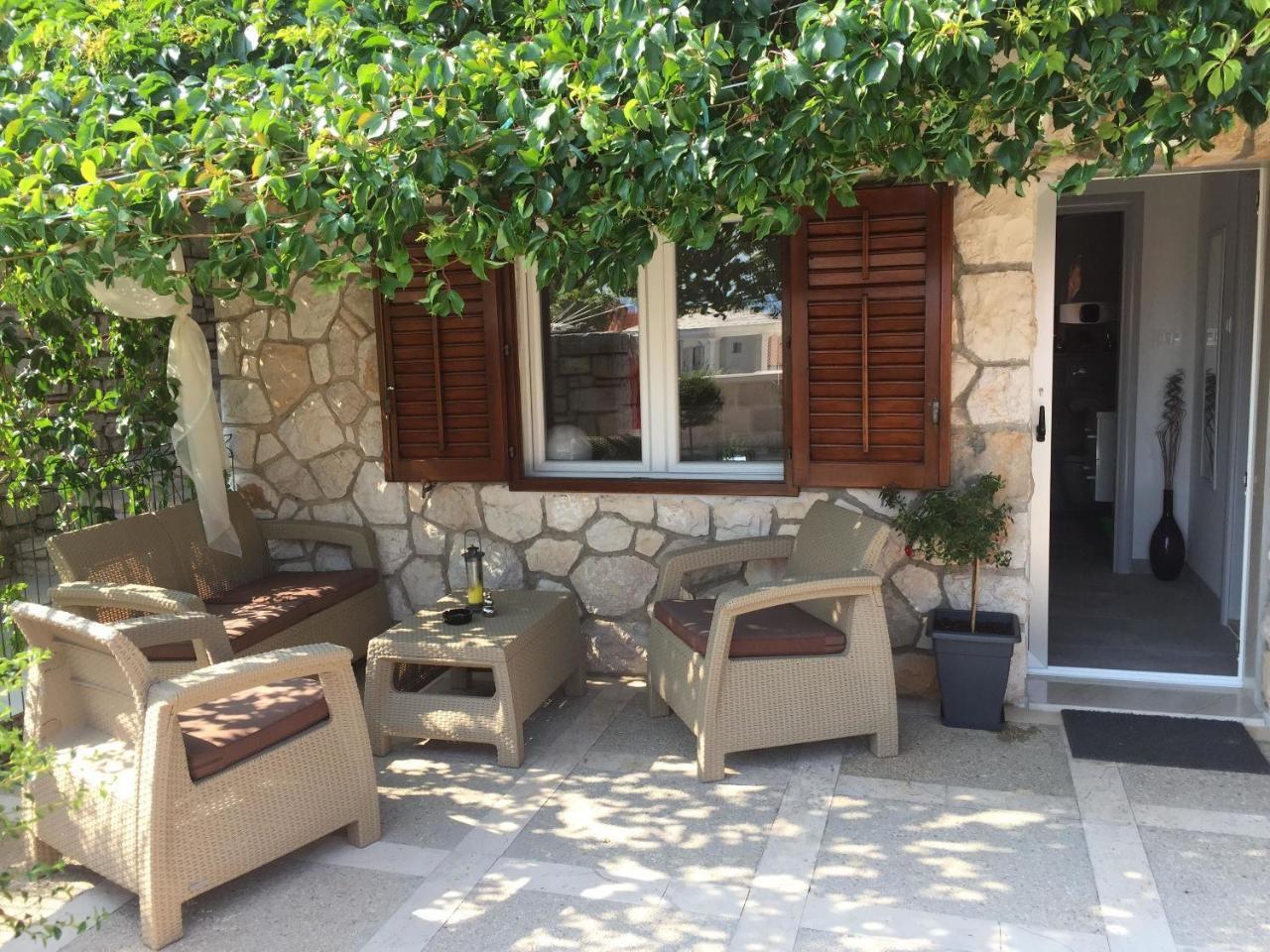And Lea Apartman Bol